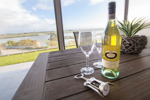 Serenity And Sweeping Murray River Views - Gold Coast 4U 2