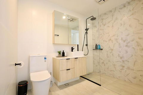34 High End Quality Home - Glendalough - Sleeps 8 - Gold Coast 4U 4