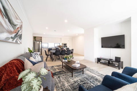34 High End Quality Home - Glendalough - Sleeps 8 - Gold Coast 4U 0