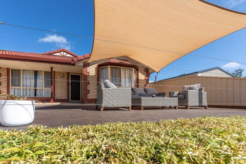 4 Pelican Court, Woodlane Mypolonga. - Accommodation Gold Coast 0