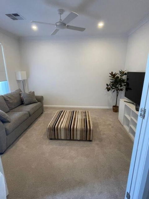 9 Pelican Court, Woodlane - Accommodation Gold Coast 2