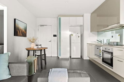 A Central Apt Right Next To Southern Cross - Accommodation Gold Coast 3