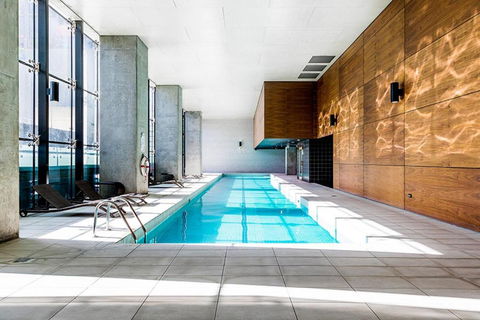A Chic 2BR Home Near Southern Cross City Views - Accommodation Gold Coast 1