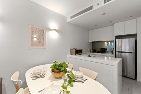 A Chic & Comfy 2BR Apt Near Federation Square - Accommodation Gold Coast 2
