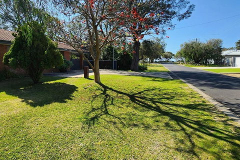 Abbey Beach Cottage - 1 Gold Coast 2