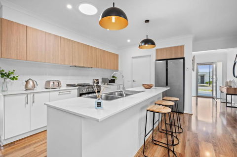 Aerial Beach House 2 - Accommodation Gold Coast 4