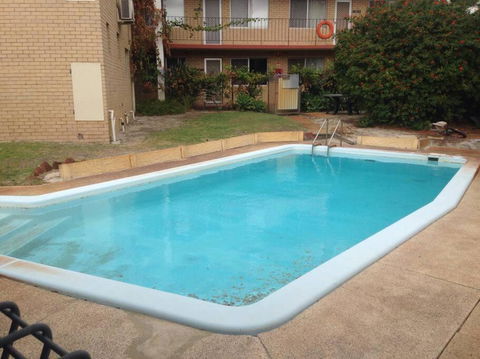 Affordable Inglewood Apartment+Pool - Gold Coast 4U 2