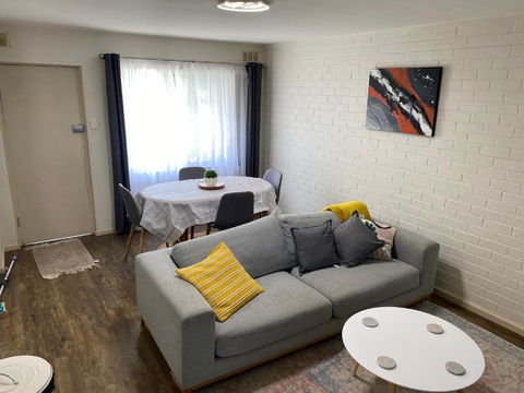 Affordable Inglewood Apartment+Pool - Gold Coast 4U 3