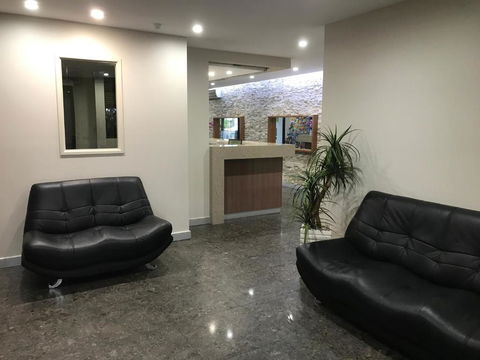 Alexander Holiday Apartments - Gold Coast 4U 1