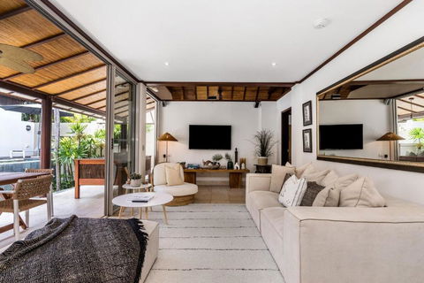 Amala Villa - Gold Coast 4U 1