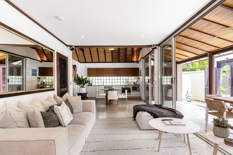 Amala Villa - Gold Coast 4U 2