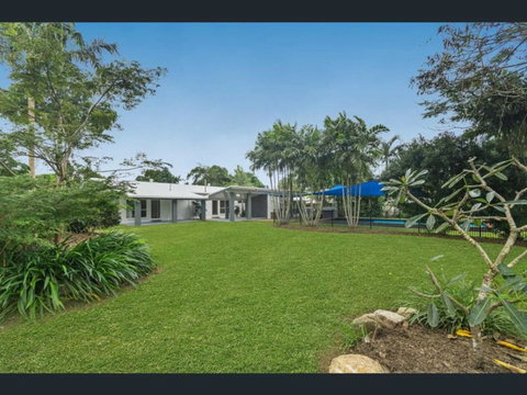 Apartments At Mission Beach - 1 Gold Coast 1