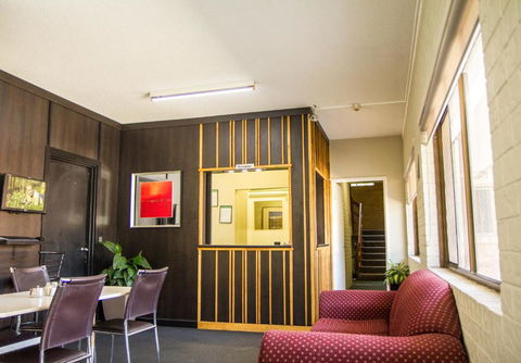 Ascot Budget Inn & Residences - Gold Coast 4U 2