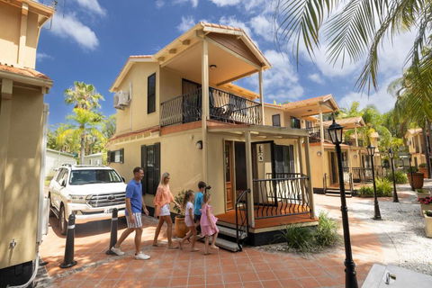 Ashmore Palms Holiday Village - Accommodation Gold Coast 4