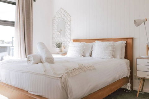 B E A C H H O U S E X I V - Accommodation Gold Coast 4