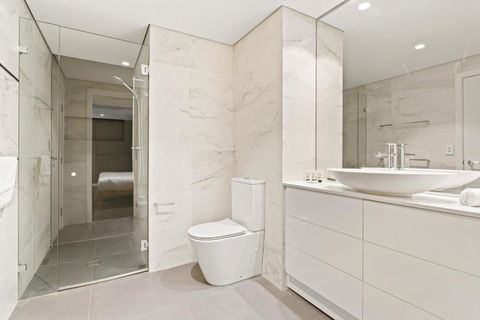 B208S - The Waverton Escape - Accommodation Gold Coast 4