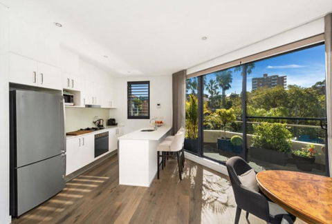 B312S - Luxury Waverton Apartment - Accommodation Gold Coast 1