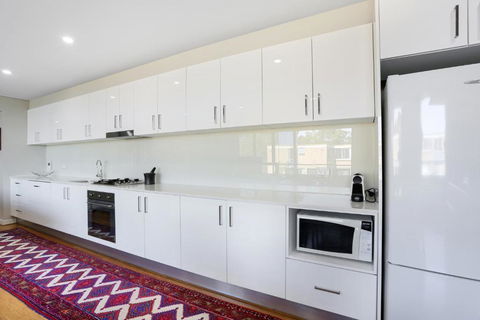 B314S - Waverton Village Heights - Accommodation Gold Coast 3