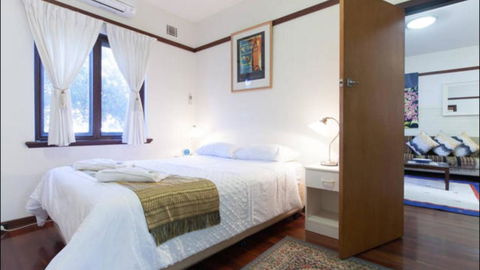 B4 Crawley Apartment 1 BRM & Sleepout Near UWA - Accommodation Gold Coast 1