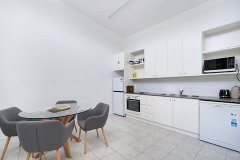 Baden 96 - Rainbow Shores. Pool. Tennis Court. Walk To Beach - Accommodation Gold Coast 3