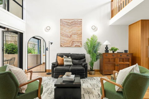 Balmain Retreat - 2BR + Study - Accommodation Gold Coast 0