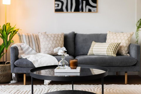 Balmoral Apartment - Airy & Light-filled City Edge Comfort Stay - Accommodation Gold Coast 3