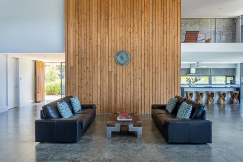 Balmoral I Private Properties - Accommodation Gold Coast 1