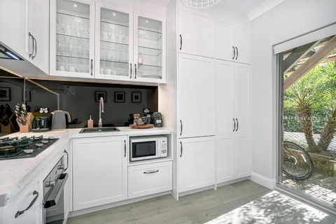 BALO1 - The Esplanade - Mosman - Accommodation Gold Coast 2