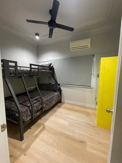 Banana Backpackers - Accommodation Gold Coast 3