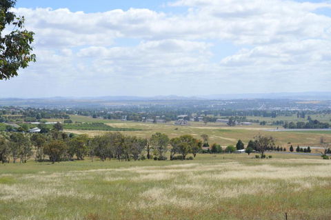 BATHURST GOLDFIELDS RESIDENCE On MOUNT PANORAMA - Accommodation Gold Coast 1