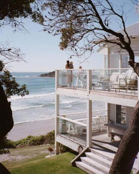 BAY PROPERTIES . Beach House Studio - Accommodation Gold Coast 2