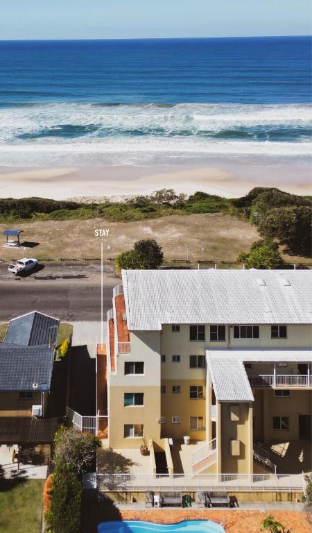 BAY PROPERTIES . Ocean Sounds - Accommodation Gold Coast 3