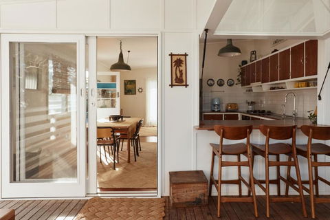 BAY PROPERTIES . The Sailor Shack - Accommodation Gold Coast 2