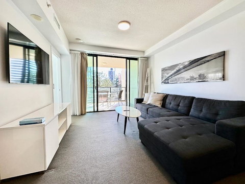 BB On The Park 504 - Accommodation Gold Coast 2