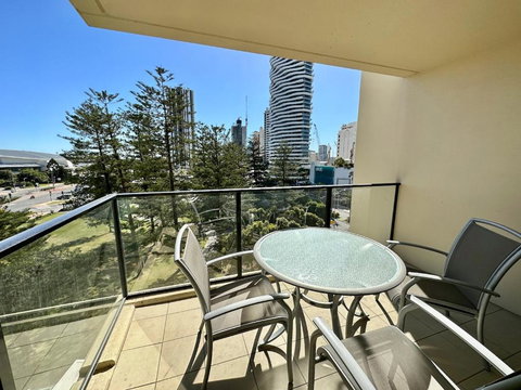 BB On The Park 504 - Accommodation Gold Coast 3
