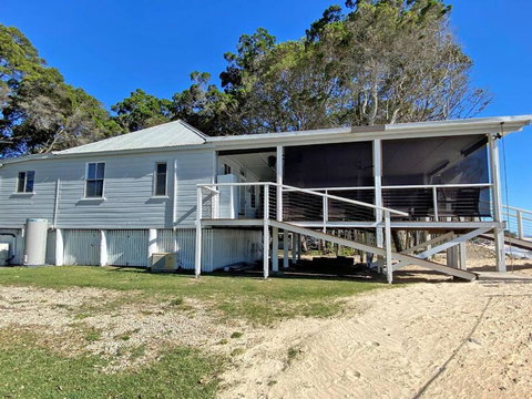 BEACH BACH - Accommodation Gold Coast 3