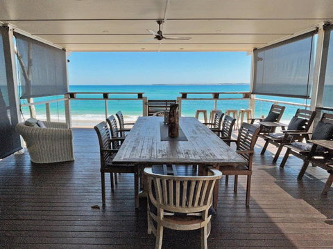 BEACH BACH - Accommodation Gold Coast 2