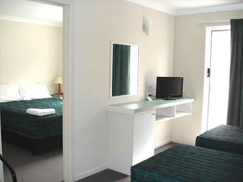 Southport Motel & Apartments - 1 Gold Coast 23