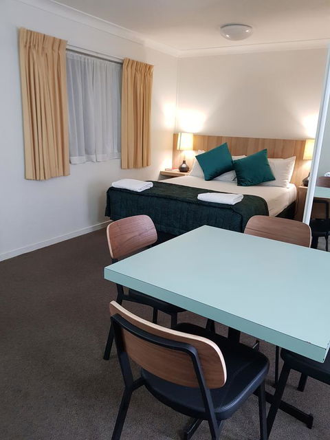 Southport Motel & Apartments - 1 Gold Coast 5