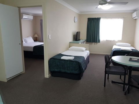 Southport Motel & Apartments - 1 Gold Coast 12