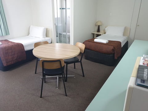 Southport Motel & Apartments - 1 Gold Coast 16
