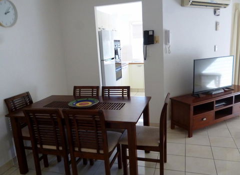 Le Lavandou Holiday Apartments - Gold Coast 4U 4