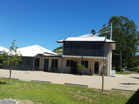 Emerald Park Motel - Accommodation Gold Coast 0