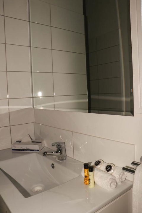 Emerald Park Motel - Accommodation Gold Coast 3