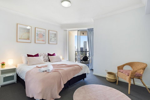 Chevron Renaissance Ocean View - Accommodation Gold Coast 4