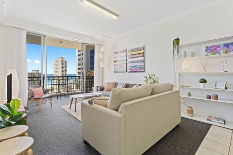 Chevron Renaissance Ocean View - Accommodation Gold Coast 12
