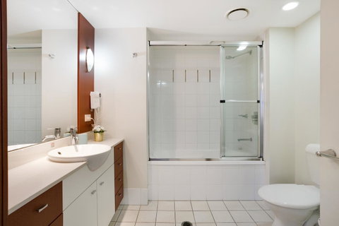 Chevron Renaissance Ocean View - Accommodation Gold Coast 5