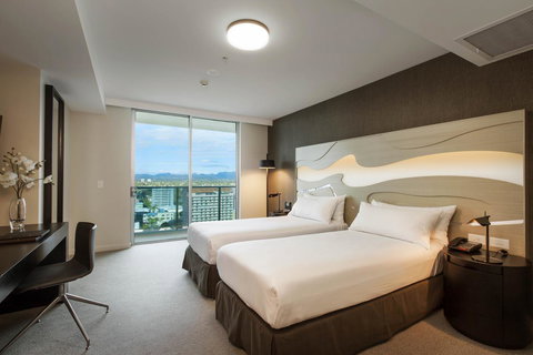 Hilton Surfers Paradise Hotel & Residences - Accommodation Gold Coast 12