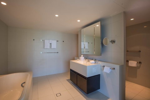 Hilton Surfers Paradise Hotel & Residences - Accommodation Gold Coast 7