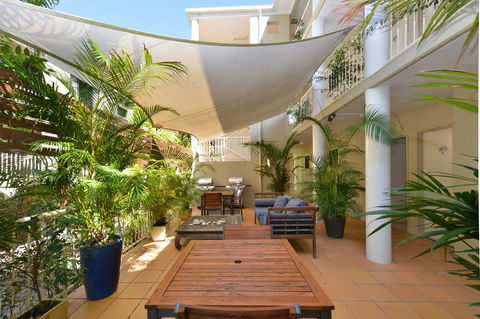 Port Douglas Apartments - Adults Only Oasis - Accommodation Gold Coast 11